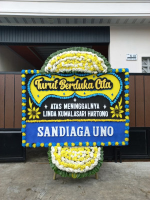 Papan Bunga Duka di Bula Barat
